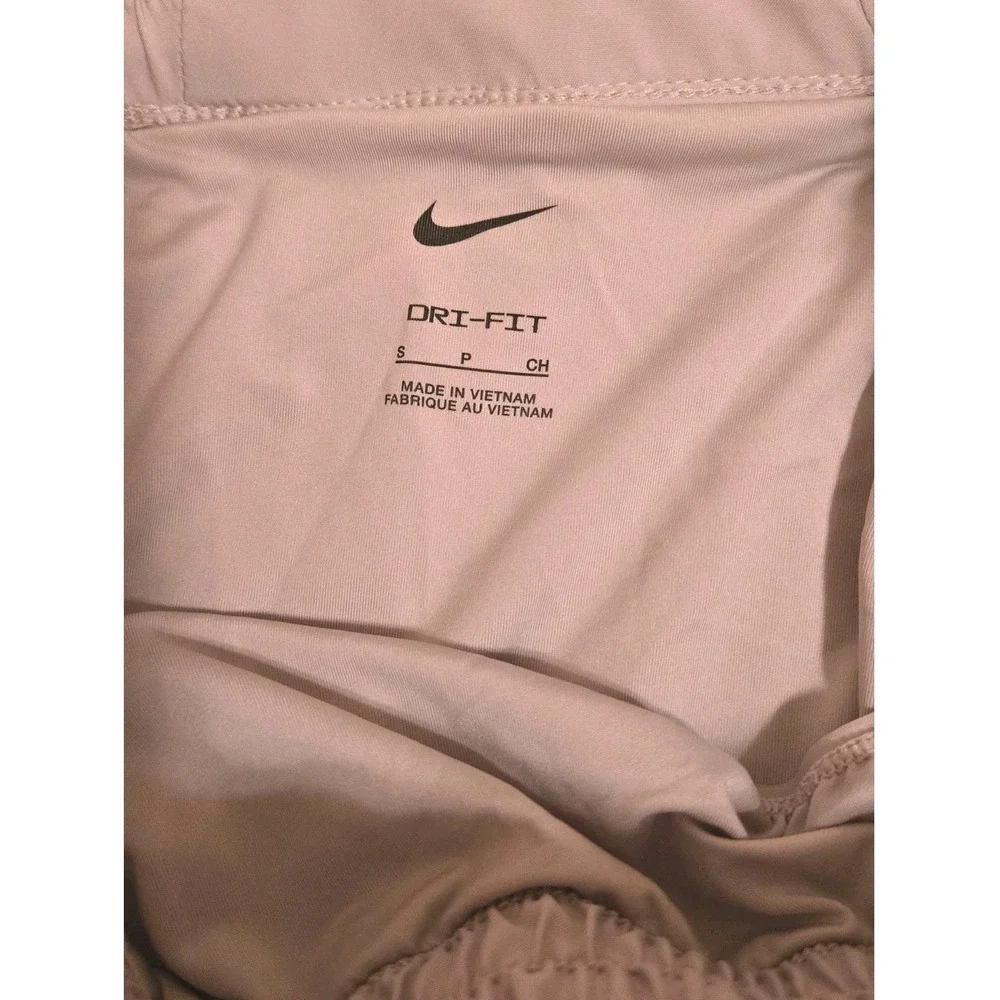 Nike One‎ Dri-FIT Shorts Women's S Light Violet Mid-rise 3